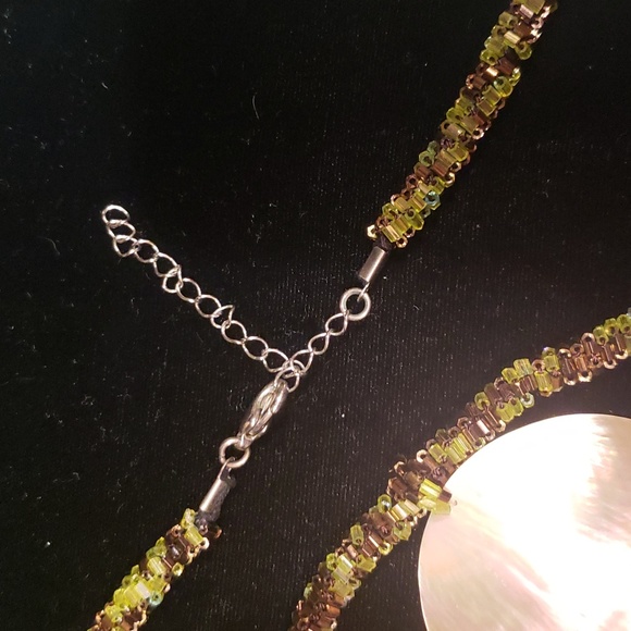 Shell necklace - Picture 2 of 2